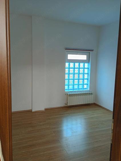 Apartament cu 3 camere decomandat în Mehala