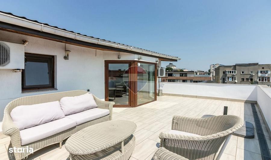 Apartament cu 4 camere în Unirii