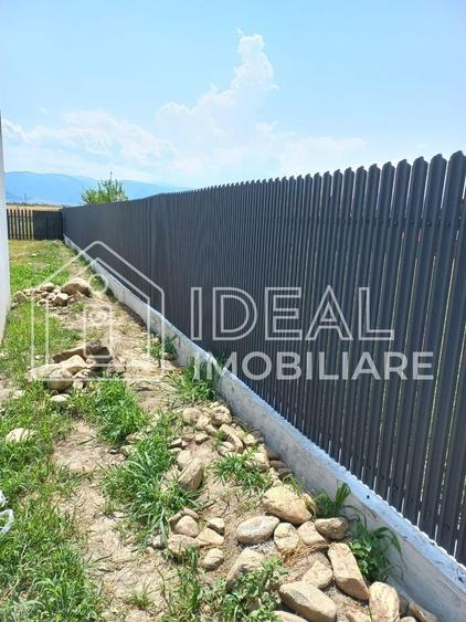 Casă individuală cu 4 camere cu Canalizare în Șura Mare