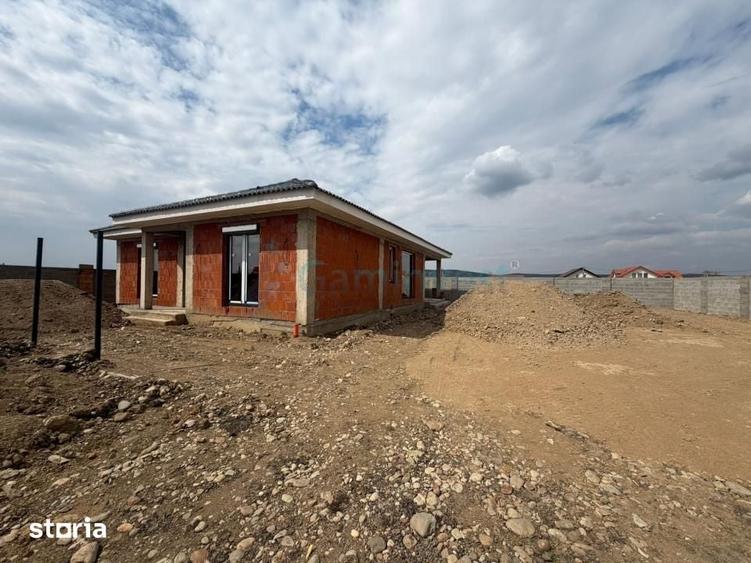 Casă cu 4 camere cu Teren 560 Mp în Central
