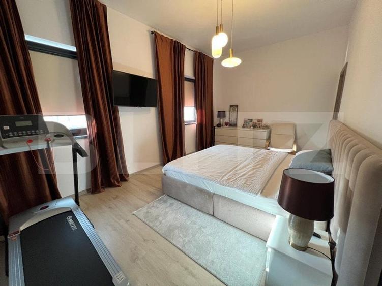 Apartament cu 3 camere semidecomandat în Central