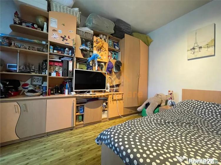 Apartament cu 3 camere semidecomandat în Calea Aradului