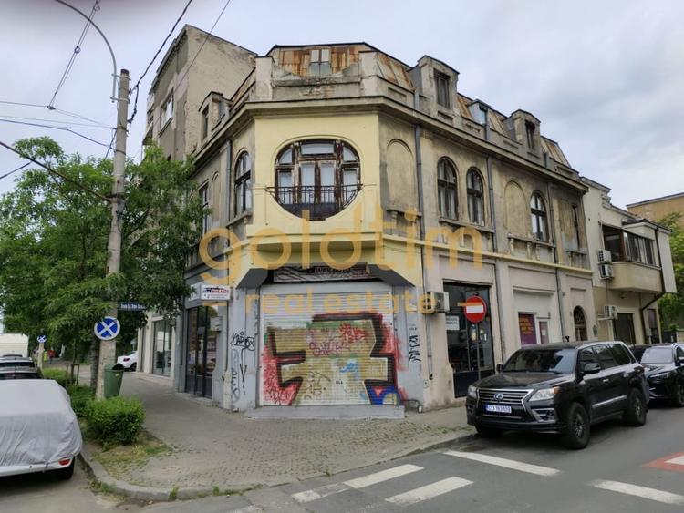Casă individuală cu 10 camere cu Canalizare în Gara de Nord