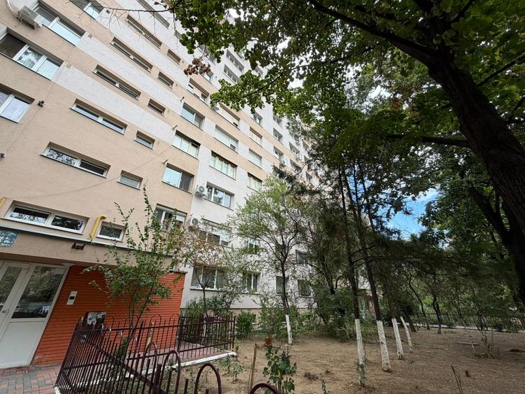 Titan 3 Camere Bloc 1972 Reabilitat 15 Min Metrou - 13