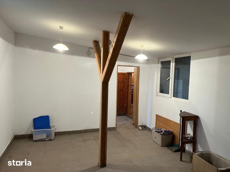 Casă cu 4 camere cu Teren 3800 Mp în Daia