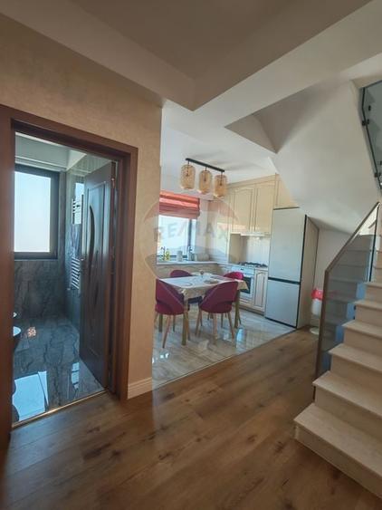 Apartament cu 3 camere decomandat, mobilat în Central