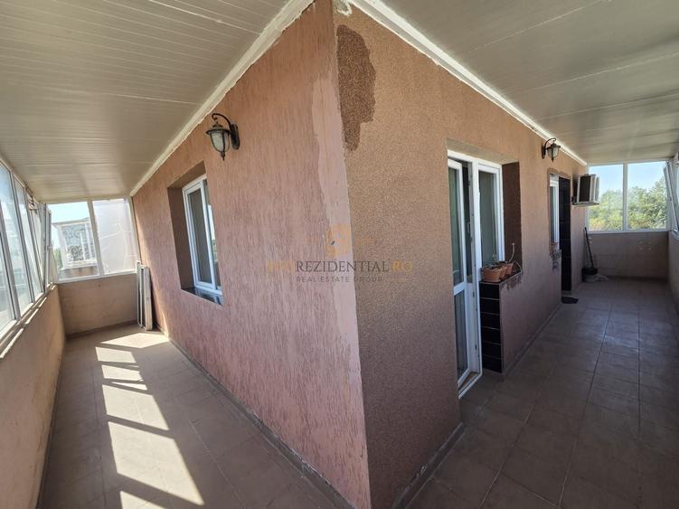 Apartament cu 2 camere semidecomandat, mobilat în 1 Decembrie