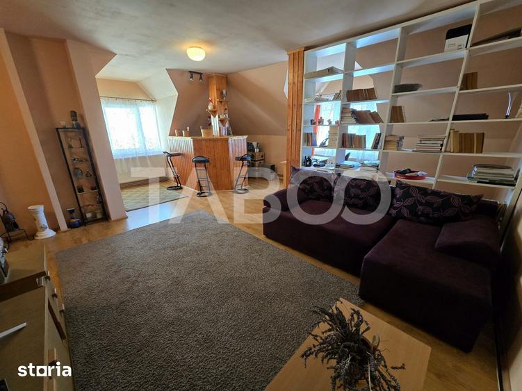 Casă cu 7 camere cu Teren 432 Mp în Reșița