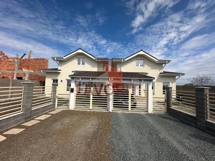 Casă cu 4 camere cu Teren 250 Mp în Sânandrei