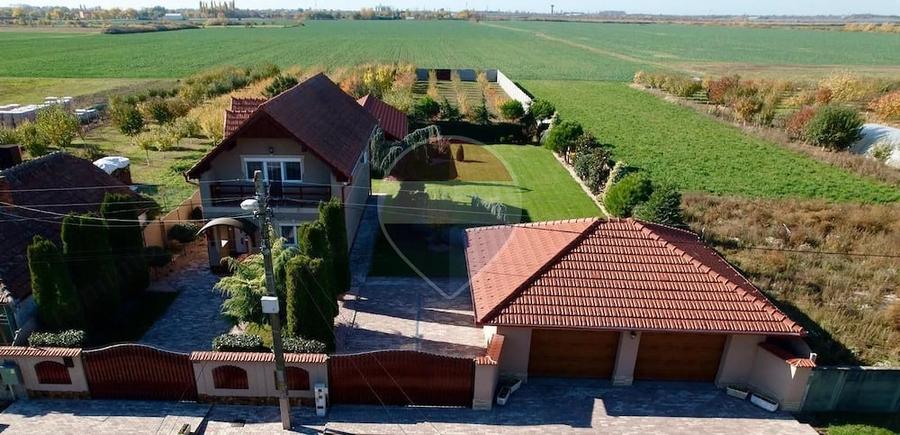 Casă cu 5 camere cu Teren 2687 Mp în Mădăras