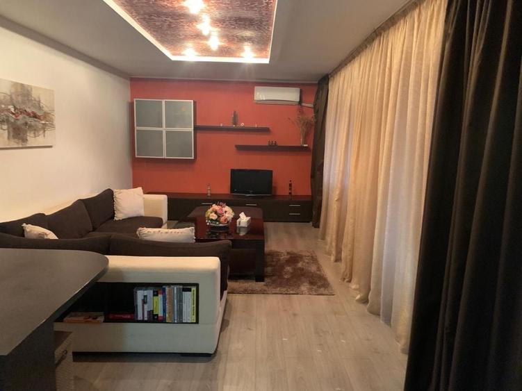 Apartament cu 3 camere decomandat în Babadag