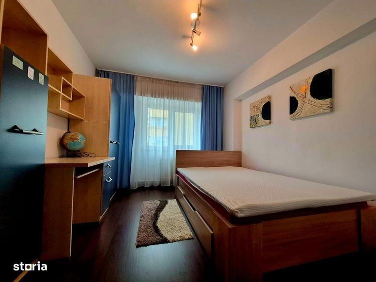 Apartament cu 4 camere decomandat în Nicolina
