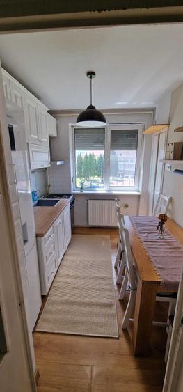 Apartament cu 4 camere decomandat în Săsar