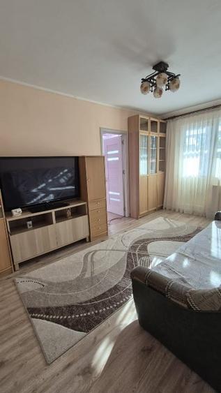 Apartament cu 2 camere semidecomandat în Tineretului