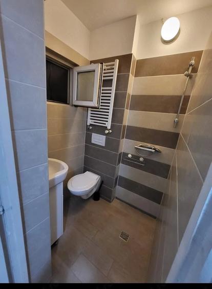 Apartament cu 3 camere decomandat, mobilat în Moinești
