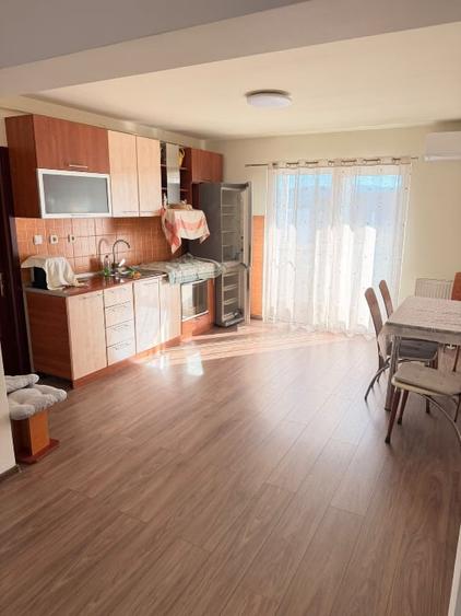 Apartament cu 2 camere decomandat, mobilat în Central