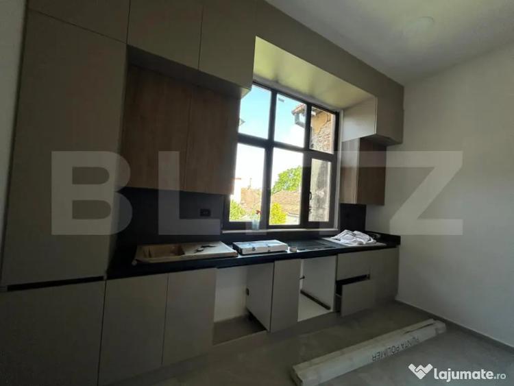 Casă cu 4 camere cu Teren 200 Mp în Central