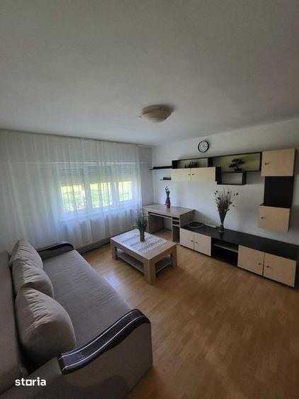 Inchiriez Garsoniera/Apartament cu o camera - 1