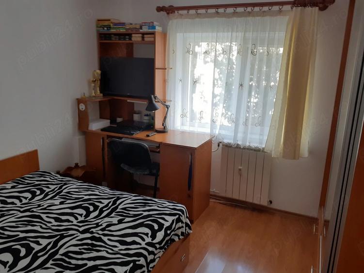 Apartament cu 3 camere decomandat în Nerva Traian