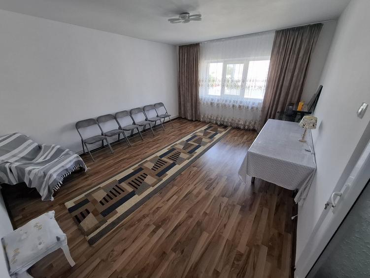 Apartament cu 3 camere decomandat în Dunărea