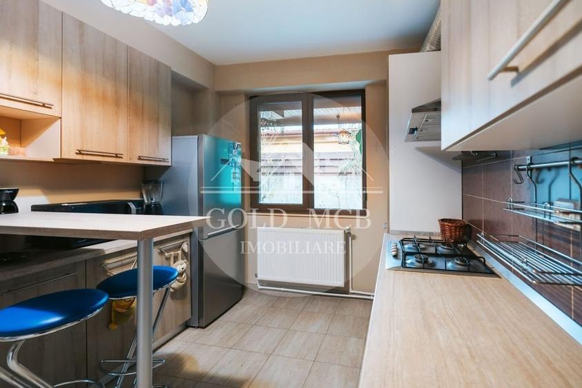 Duplex cu 4 camere cu Canalizare în Ferme