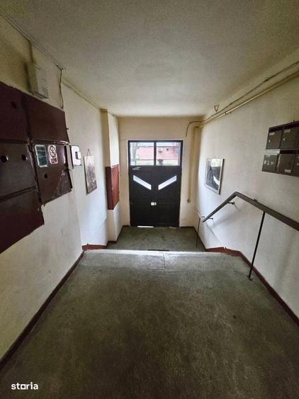 Apartament cu 3 camere decomandat în Micro 17