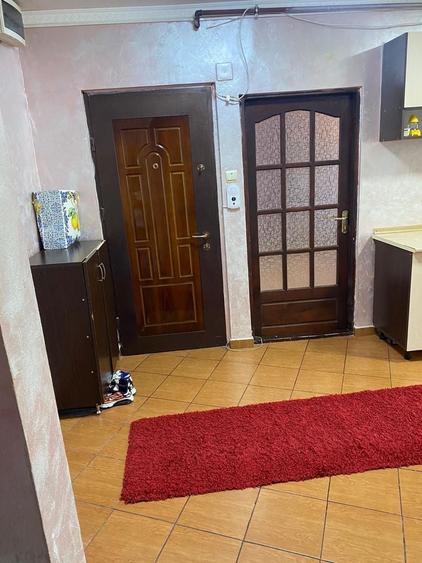 Apartament 2 camere decomandat . Situat in zona patibar chiar in spatele blocului nou . - 5