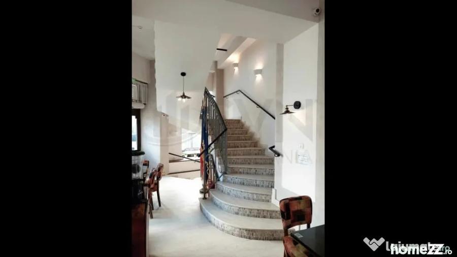 Casă cu 7 camere cu Teren 300 Mp în Centrul Istoric