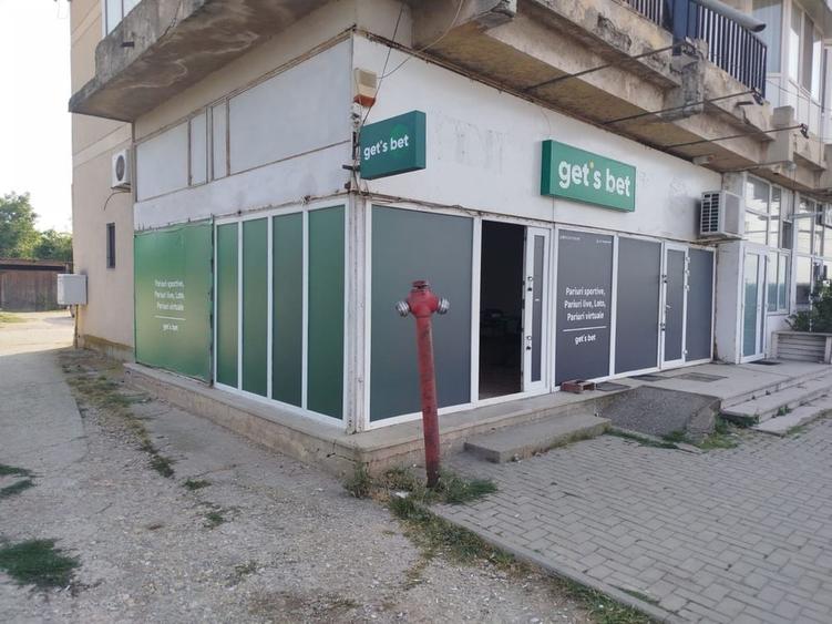 Spațiu comercial, de 72 mp, în Brădești