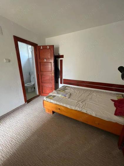 Casă cu 6 camere cu Teren 233 Mp în Central