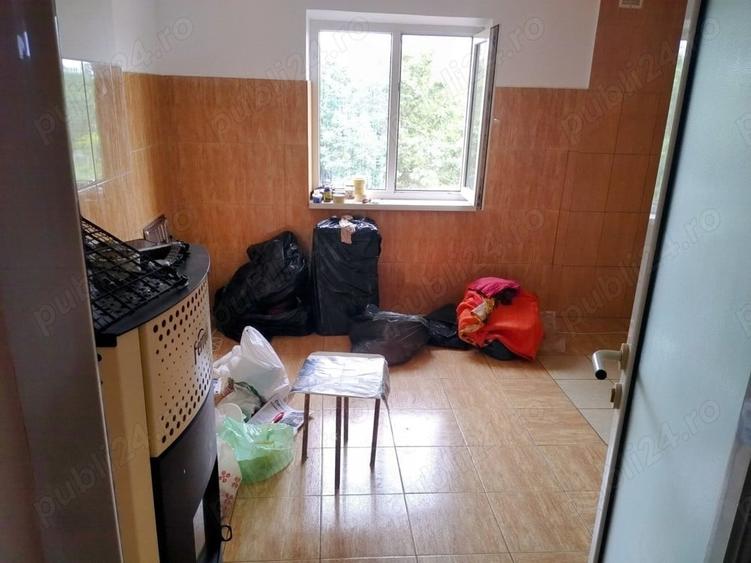 Apartament cu 2 camere decomandat în Zăvoaia