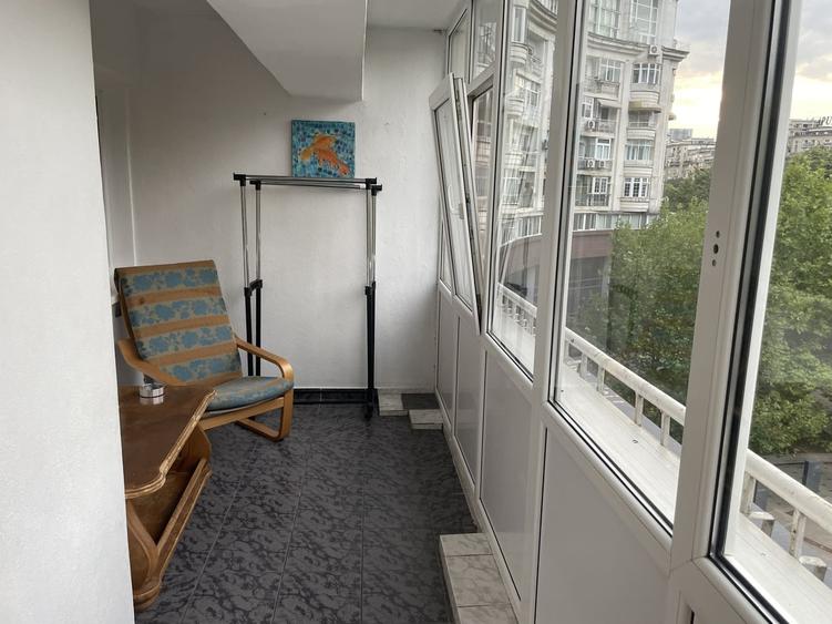 Apartament cu 3 camere decomandat în Unirii