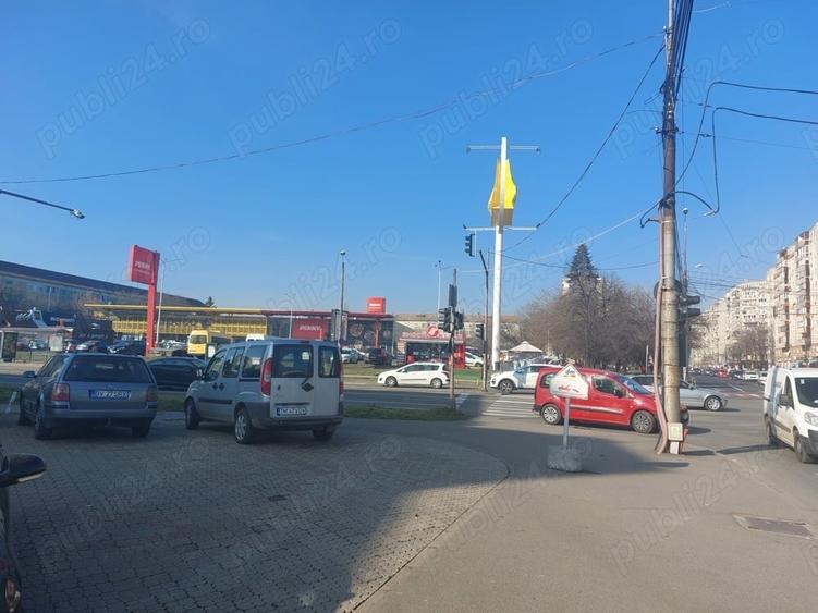 Apartament cu 3 camere decomandat în Gheorghe Lazăr