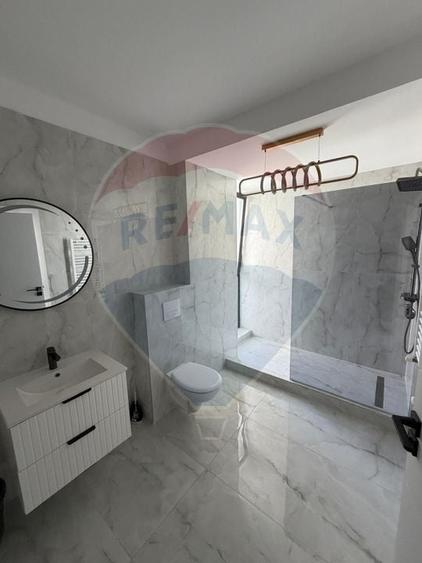 Casă individuală cu 4 camere cu Teren 401 Mp în Domnești