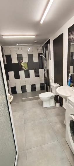 Casă individuală cu 5 camere cu Canalizare în Malu Roșu