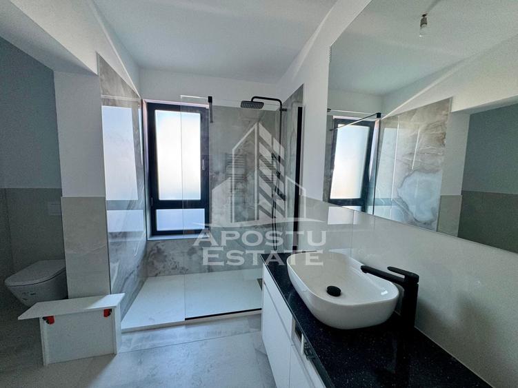 Apartament cu 3 camere decomandat în Torontalului