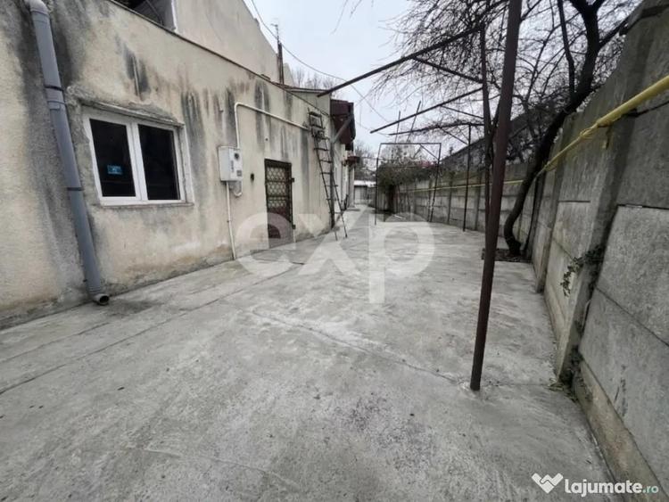 Casă cu 6 camere cu Teren 306 Mp în Central