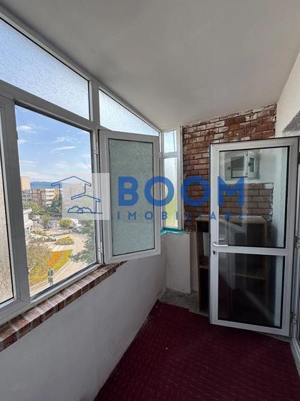 Apartament cu 4 camere în Traian