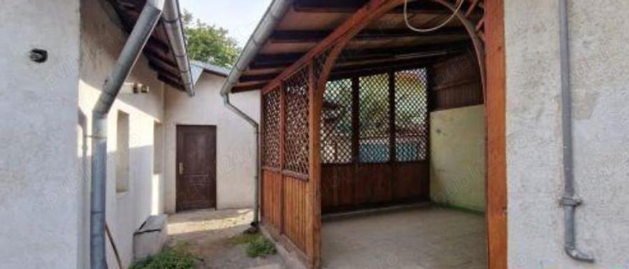 Casă cu 4 camere în Bereasca