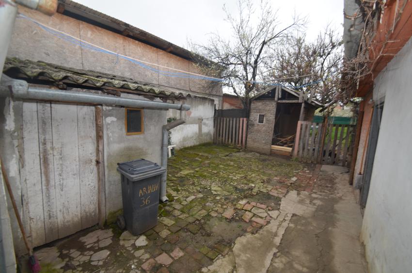 Casă individuală cu 2 camere cu Canalizare în Șagului
