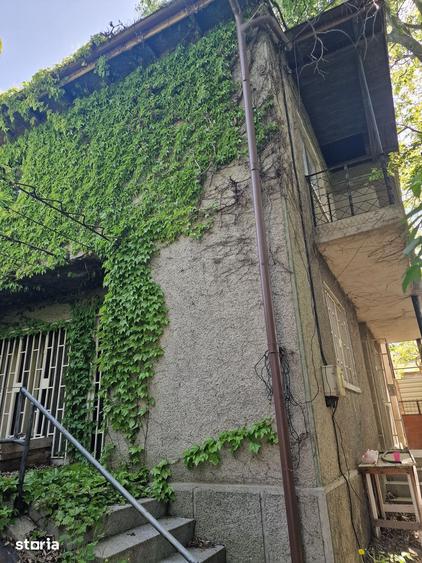 Casă cu 4 camere cu Teren 200 Mp în Sud