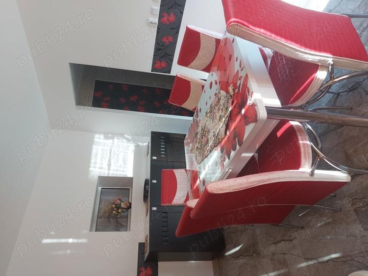 Casă cu 6 camere în Central