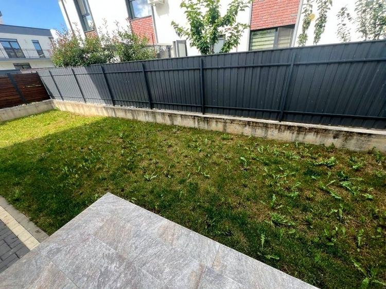 Duplex cu 4 camere cu Canalizare în Florești