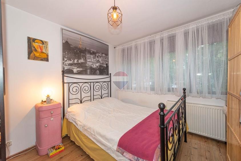 Apartament cu 3 camere semidecomandat, mobilat în Titan