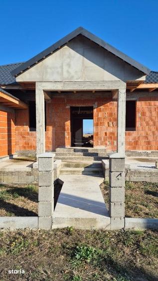 Casa la rosu de vanzare, 4 camere, 145,31 mp, 715 mp teren, zona Marti - 4