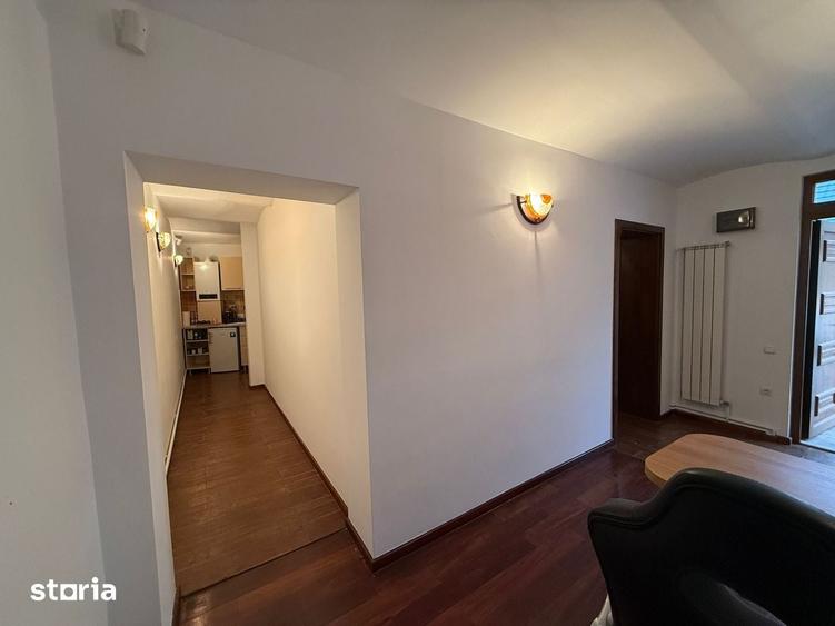 Spațiu comercial, de 90 mp, în Central