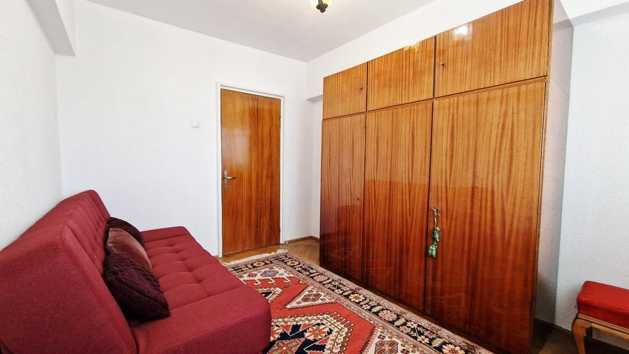 Apartament cu 3 camere decomandat, mobilat în Kiseleff