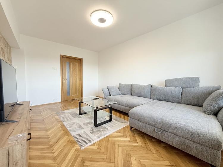 Apartament cu 4 camere decomandat, mobilat în Tomis II