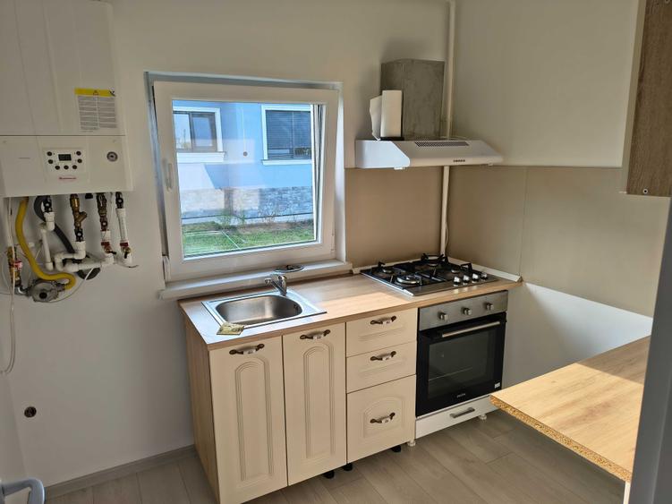 Casă cu 2 camere cu Teren 250 Mp în Lisaura