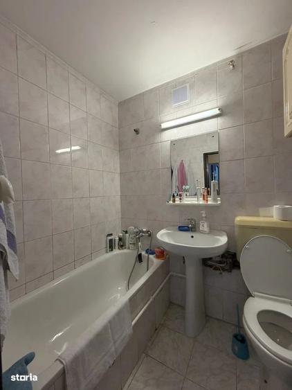 Apartament cu 4 camere, mobilat în Unirii